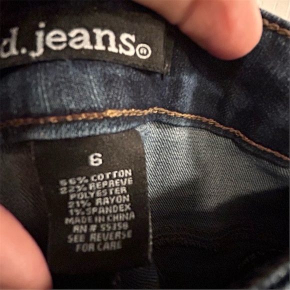 D. Jeans Women's Size 6 Blue Rolled-Up Cuff Denim Jeans Medium Wash - Picture 4 of 9